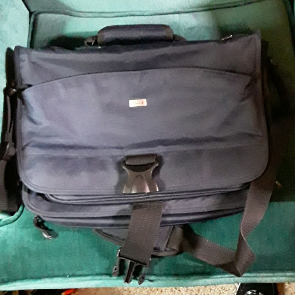 Solo messenger bag